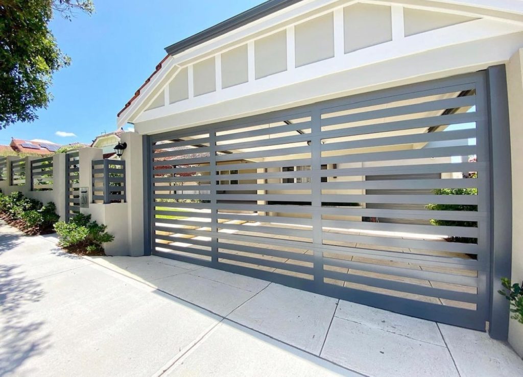 Garage door customization- options and features offered by leading manufacturers